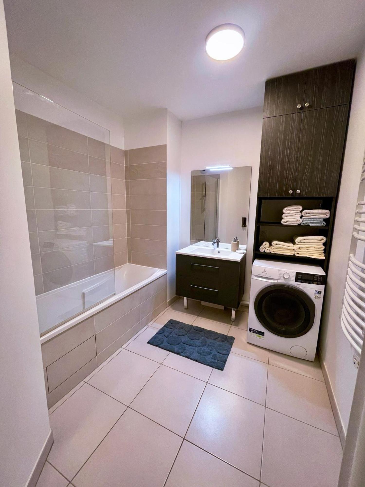 Grand Apartment *