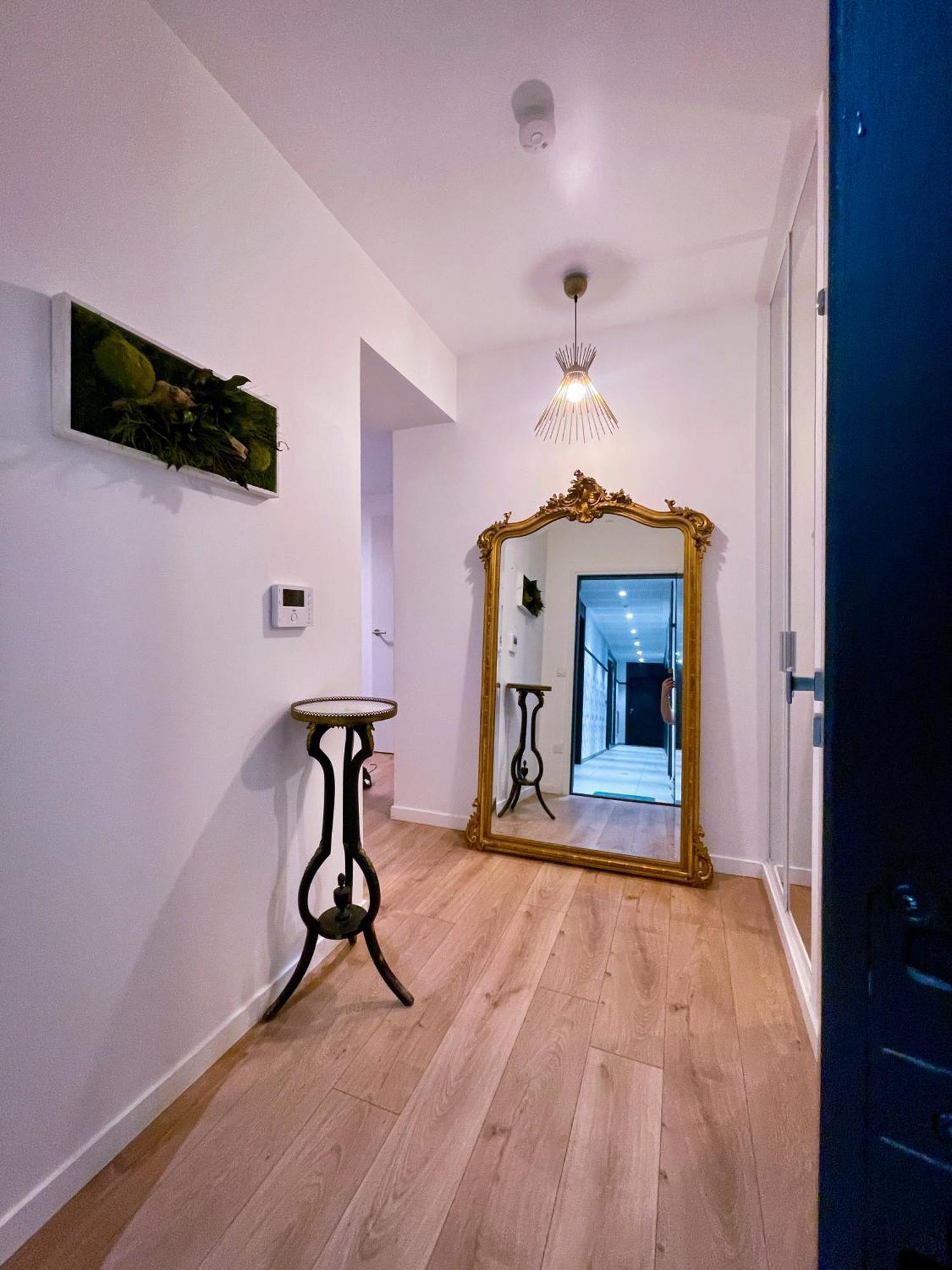 Grand Apartment